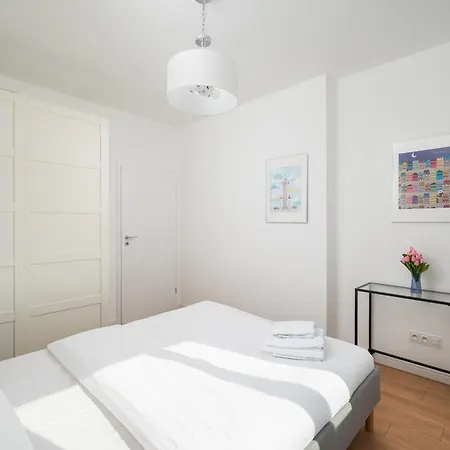 Apartamento Wola Kolejowa Chic By Bookinghost Varsóvia